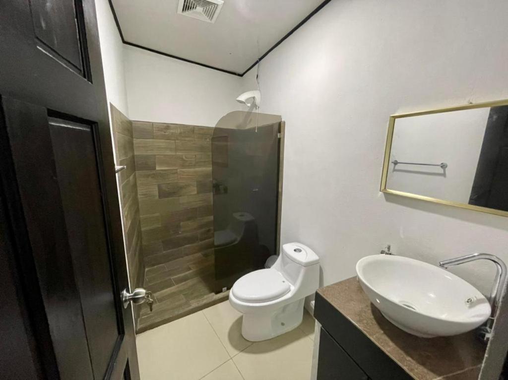 Apartamentos Cielo #1, Airport Juan Santamaria Alajuela Eksteriør bilde